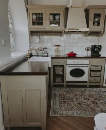 Шкафчик навесной с крючками "Провинция"