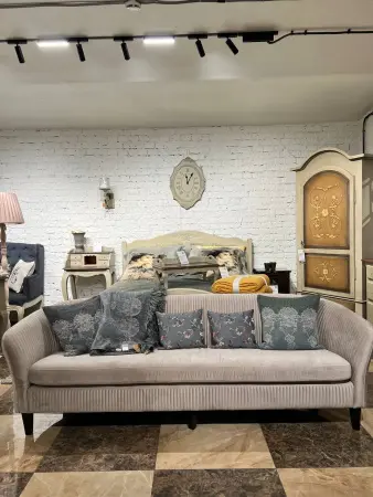 Диван прямой трехместный Сиена 220 см, ткань Романтика 519 Сизый пепел ( NO FRAMES) ,ножки черные