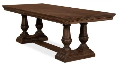 Обеденный стол коричневый