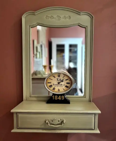 Зеркало Поместье для прихожей с ящичком, экспозиция