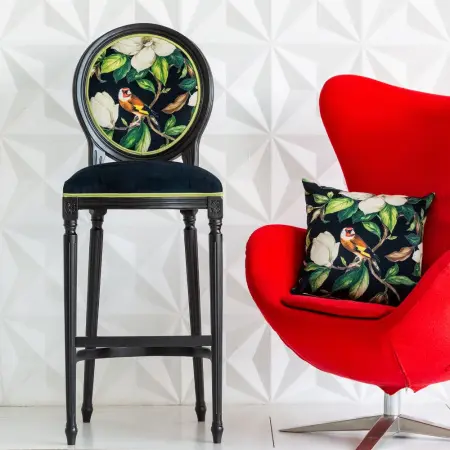 Барный стул «Цветущая аристократка», версия 1