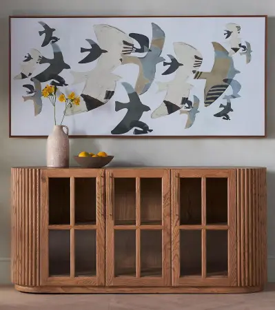 тумба из дерева в гостиной Намибия