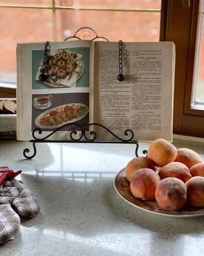 Подставка для книги Завиток