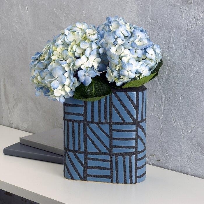 Прямоугольная синяя ваза керамическая.jpeg