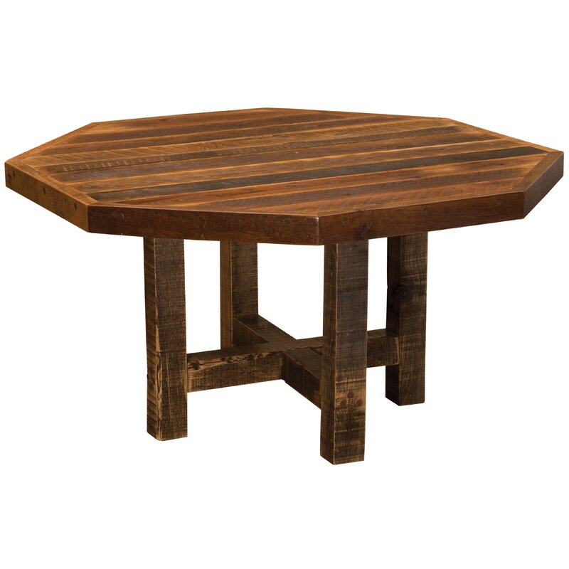 деревянный брутальный стол с массивными ножками и столешницей в форме многоугольника.jpg