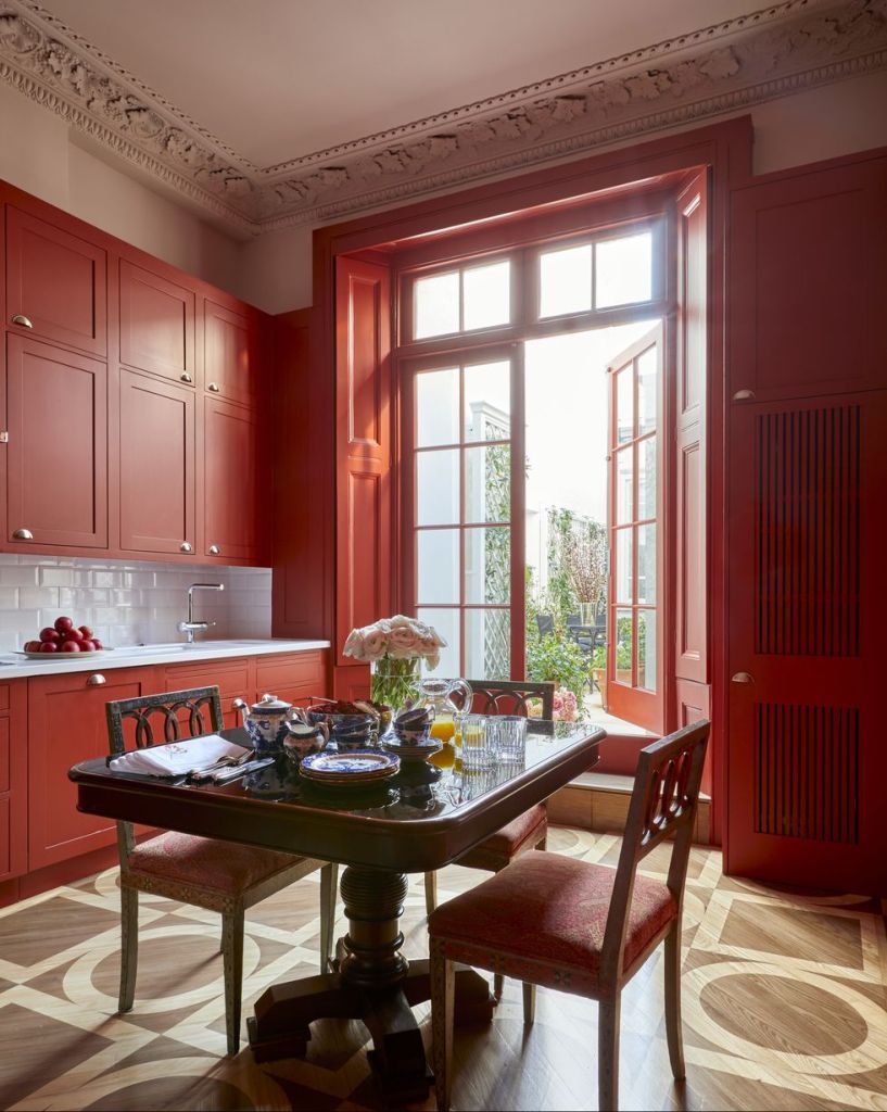 philip-vergeylen-london-apartment-home-tour-kitchen-1659629679.jpeg