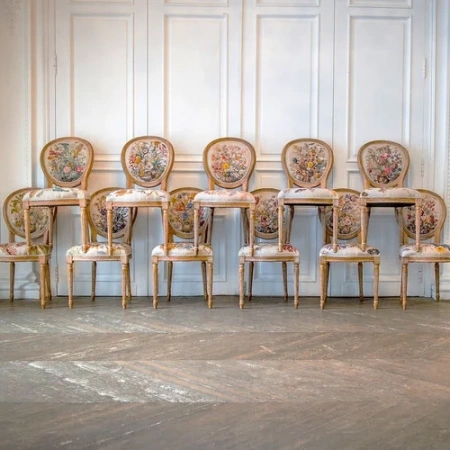 Стул «12 месяцев цветения», версия Август