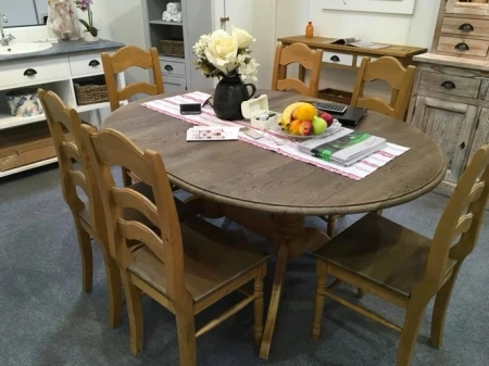 Стул с сосновым сидением