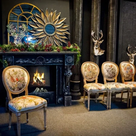 Стул «12 месяцев цветения», версия Декабрь