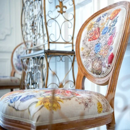 Стул «12 месяцев цветения», версия Март