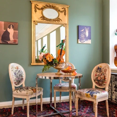 Стул «12 месяцев цветения», версия Февраль