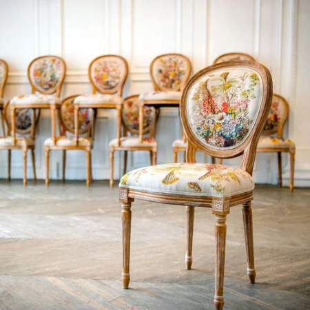 Стул «12 месяцев цветения», версия Декабрь