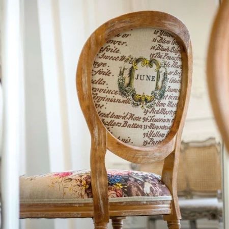 Стул «12 месяцев цветения», версия Июнь