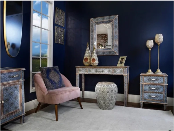 Кресло мягкое розовое