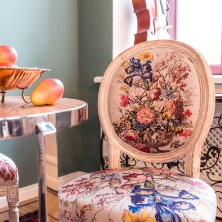 Стул «12 месяцев цветения», версия Июнь